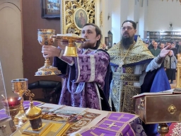 БОГОСЛУЖЕНИЯ В НЕДЕЛЮ ТРЕТЬЮ ВЕЛИКОГО ПОСТА, КРЕСТОПОКЛОННУЮ